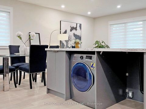 Photo 12 at 270 Brighton Avenue, Bathurst Manor, Toronto