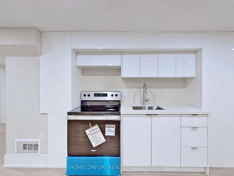 Photo 28 at 270 Brighton Avenue, Bathurst Manor, Toronto
