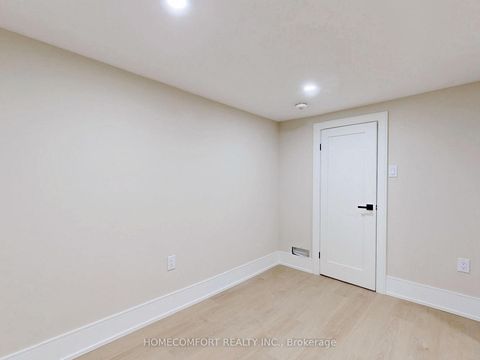 Photo 31 at 270 Brighton Avenue, Bathurst Manor, Toronto