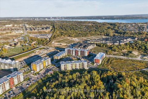 Photo 2 at 402 - 5 Chef Lane, Rural Barrie Southeast, Barrie