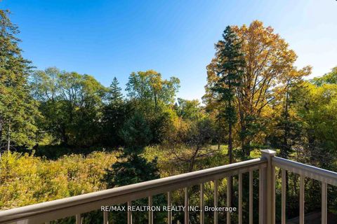 Photo 36 at 17 Kingsville Lane, Mill Pond, Richmond Hill