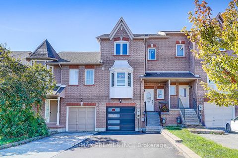 Photo 1 at 22 Michelle Drive, East Woodbridge, Vaughan