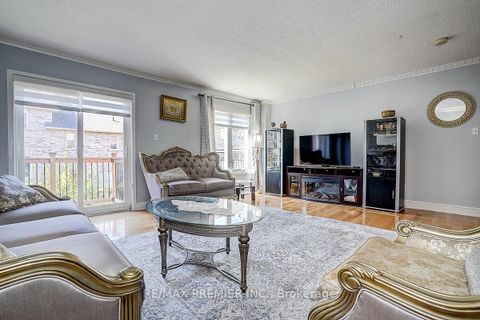 Photo 7 at 22 Michelle Drive, East Woodbridge, Vaughan