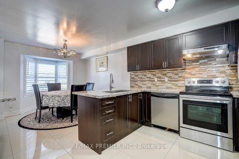 Photo 14 at 22 Michelle Drive, East Woodbridge, Vaughan