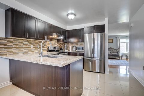 Photo 16 at 22 Michelle Drive, East Woodbridge, Vaughan