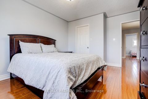 Photo 24 at 22 Michelle Drive, East Woodbridge, Vaughan