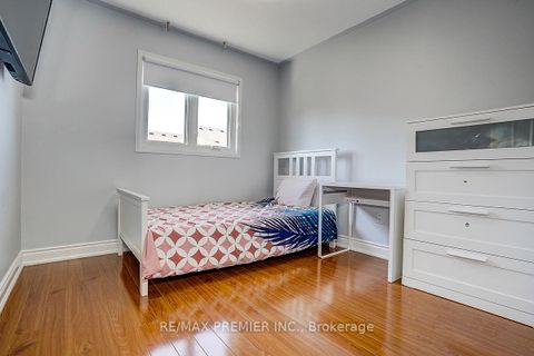 Photo 29 at 22 Michelle Drive, East Woodbridge, Vaughan