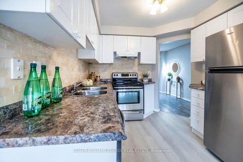Photo 8 at 3 Willey Drive, Bowmanville, Clarington