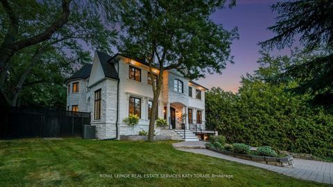 Photo 1 at 2 Gordon Road, Windfields, Toronto