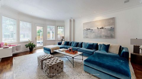Photo 4 at 2 Gordon Road, Windfields, Toronto