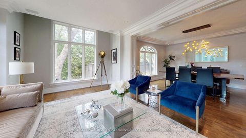 Photo 13 at 2 Gordon Road, Windfields, Toronto