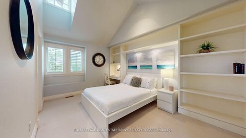 Photo 24 at 2 Gordon Road, Windfields, Toronto