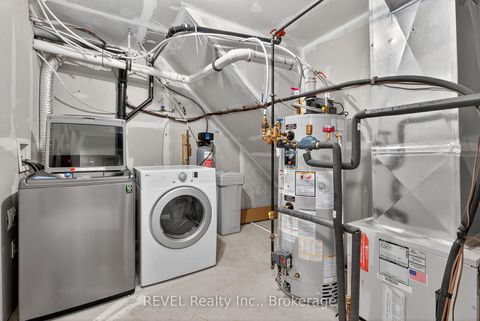 Photo 13 at 11 - 53 Ferndale Drive S, Ardagh, Barrie Photo 13 at 11 - 53 Ferndale Drive S, Ardagh, Barrie