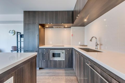 Photo 10 at 2213 - 155 Yorkville Avenue, Annex, Toronto