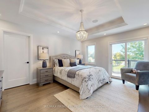 Photo 11 at 116 Pinegrove Avenue, Cliffside, Toronto