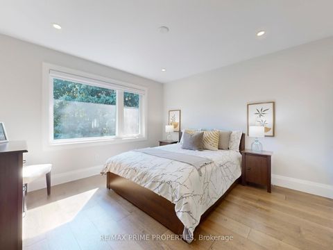 Photo 13 at 116 Pinegrove Avenue, Cliffside, Toronto