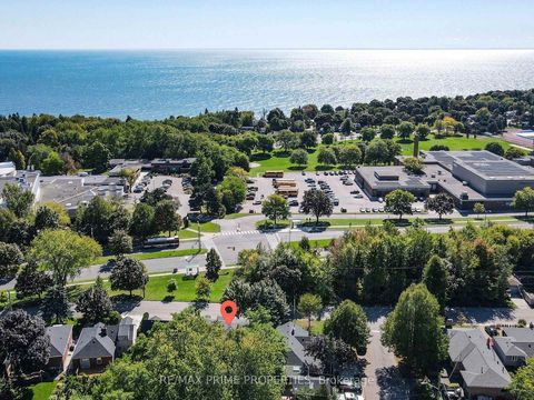 Photo 30 at 116 Pinegrove Avenue, Cliffside, Toronto