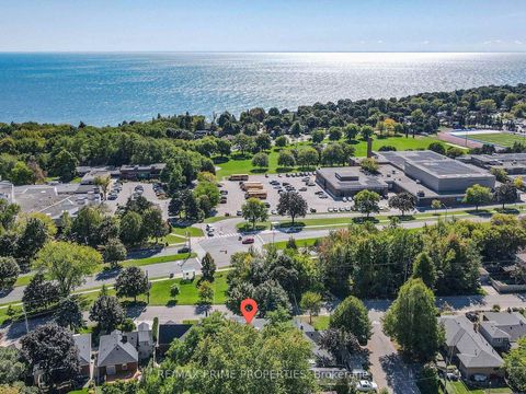 Photo 32 at 116 Pinegrove Avenue, Cliffside, Toronto