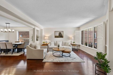 Photo 4 at 499 Silken Laumann Drive, Wyndham, Newmarket Photo 4 at 499 Silken Laumann Drive, Wyndham, Newmarket