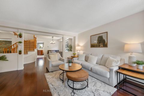 Photo 5 at 499 Silken Laumann Drive, Wyndham, Newmarket