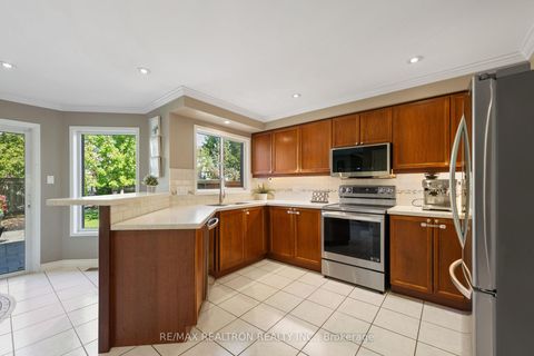 Photo 8 at 499 Silken Laumann Drive, Wyndham, Newmarket