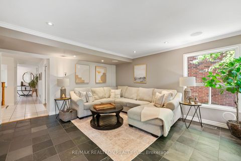 Photo 11 at 499 Silken Laumann Drive, Wyndham, Newmarket Photo 11 at 499 Silken Laumann Drive, Wyndham, Newmarket