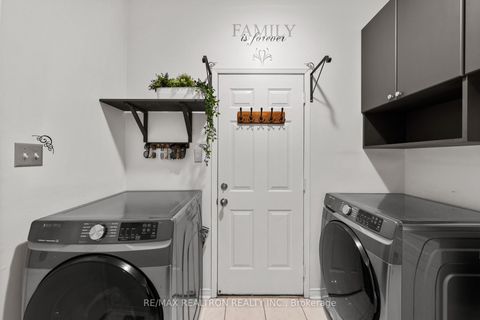 Photo 14 at 499 Silken Laumann Drive, Wyndham, Newmarket Photo 14 at 499 Silken Laumann Drive, Wyndham, Newmarket