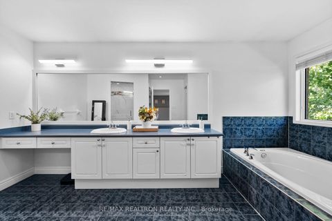 Photo 17 at 499 Silken Laumann Drive, Wyndham, Newmarket