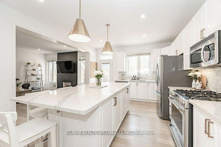 Photo 3 at 918 Savoline Boulevard, HA Harrison, Milton
