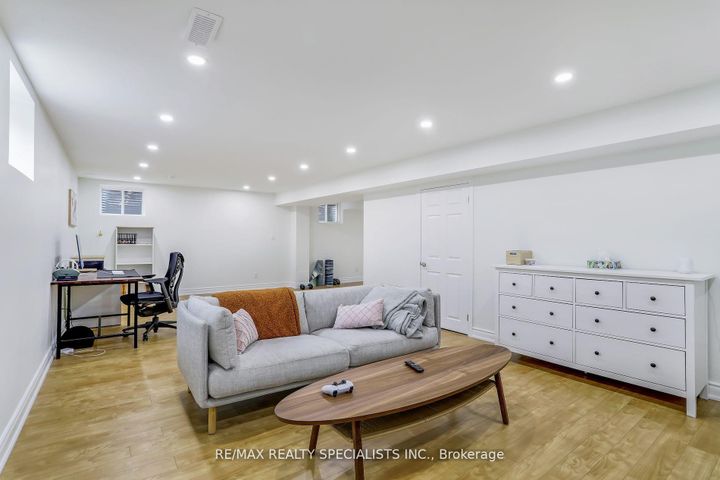 Photo 14 at 918 Savoline Boulevard, HA Harrison, Milton