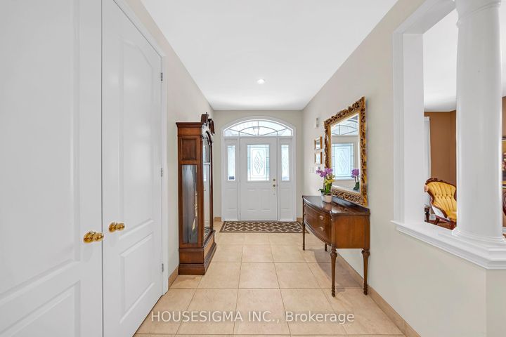 Photo 6 at 38 Pairash Avenue, Mill Pond, Richmond Hill