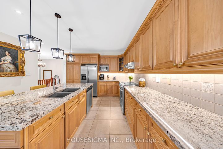Photo 13 at 38 Pairash Avenue, Mill Pond, Richmond Hill