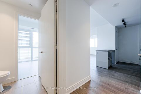 Photo 3 at 3705 - 7 Grenville Street, Bay Street Corridor, Toronto