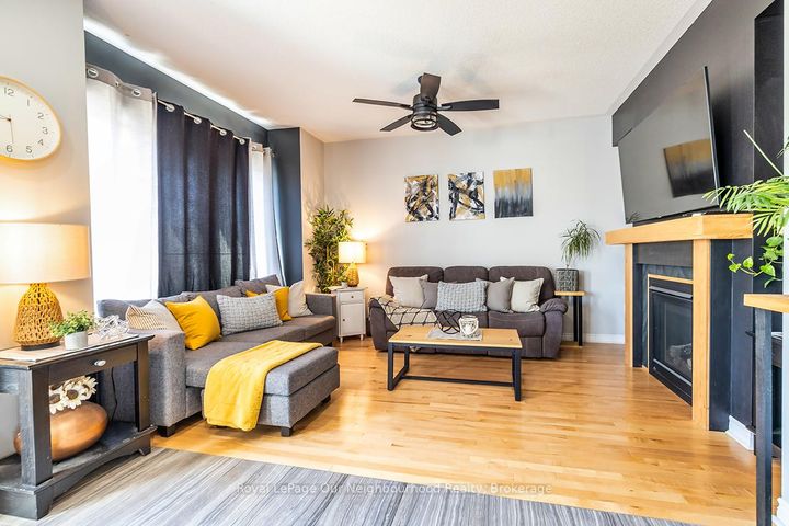 Photo 7 at 901 Groveland Avenue, Taunton, Oshawa