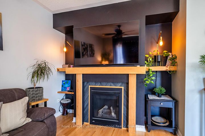 Photo 9 at 901 Groveland Avenue, Taunton, Oshawa