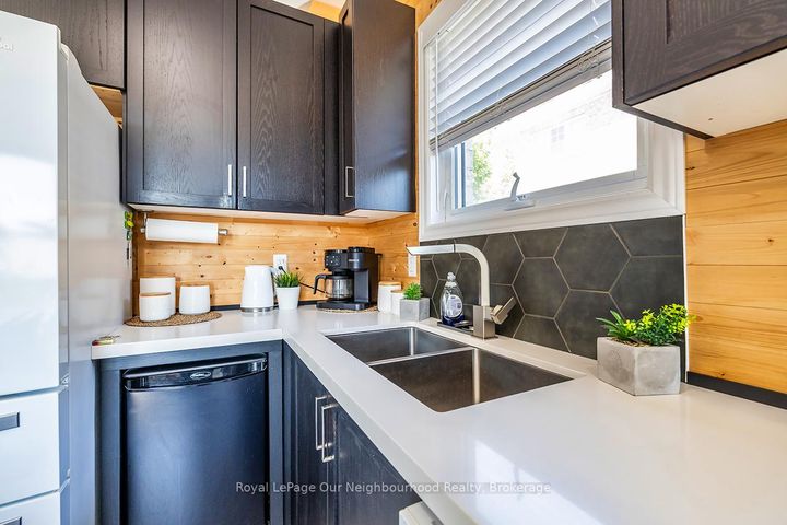 Photo 13 at 901 Groveland Avenue, Taunton, Oshawa