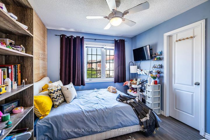 Photo 22 at 901 Groveland Avenue, Taunton, Oshawa
