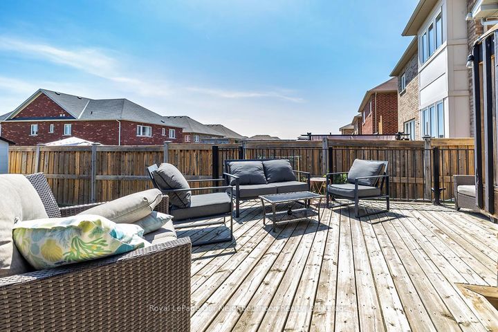 Photo 29 at 901 Groveland Avenue, Taunton, Oshawa