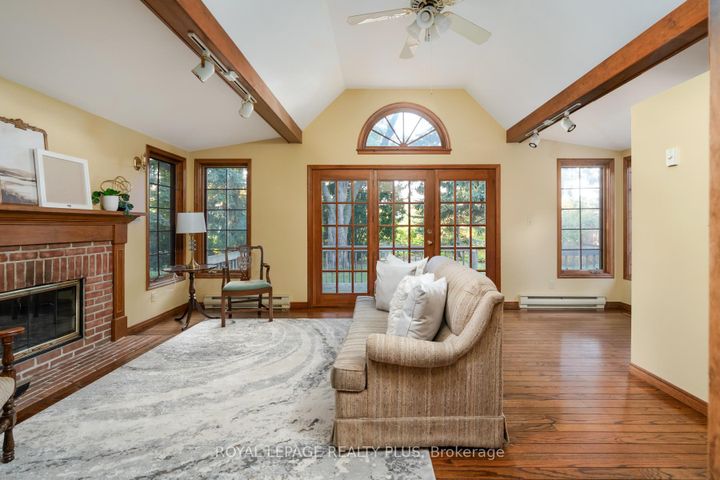 Photo 17 at 935 Hedge Drive, Lakeview, Mississauga