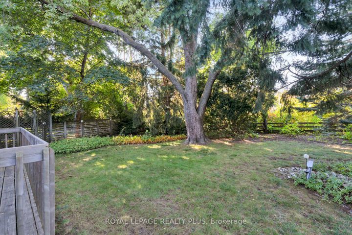 Photo 38 at 935 Hedge Drive, Lakeview, Mississauga