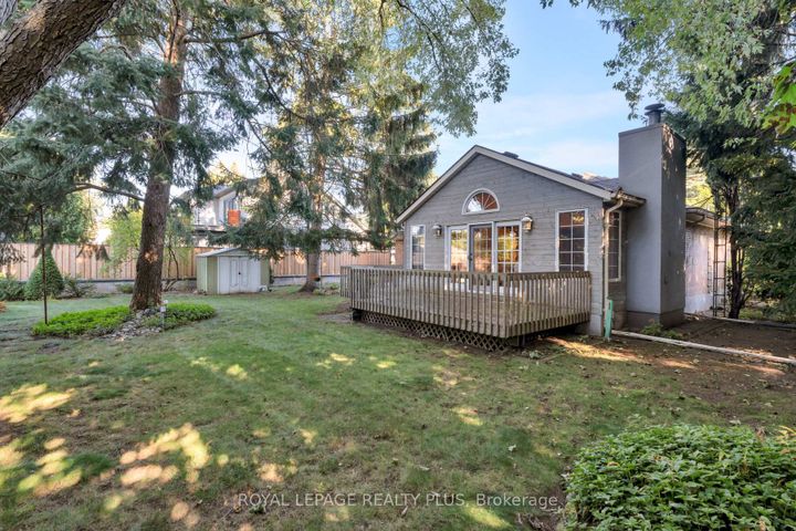 Photo 39 at 935 Hedge Drive, Lakeview, Mississauga