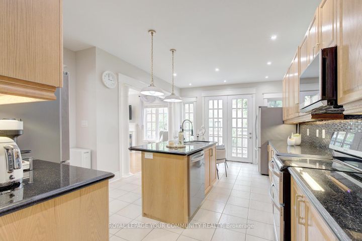 Photo 20 at 2 Aegis Drive, Patterson, Vaughan