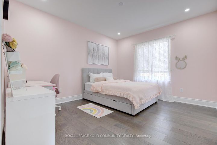 Photo 33 at 2 Aegis Drive, Patterson, Vaughan