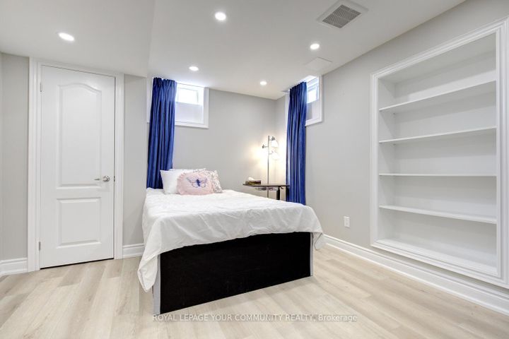 Photo 44 at 2 Aegis Drive, Patterson, Vaughan