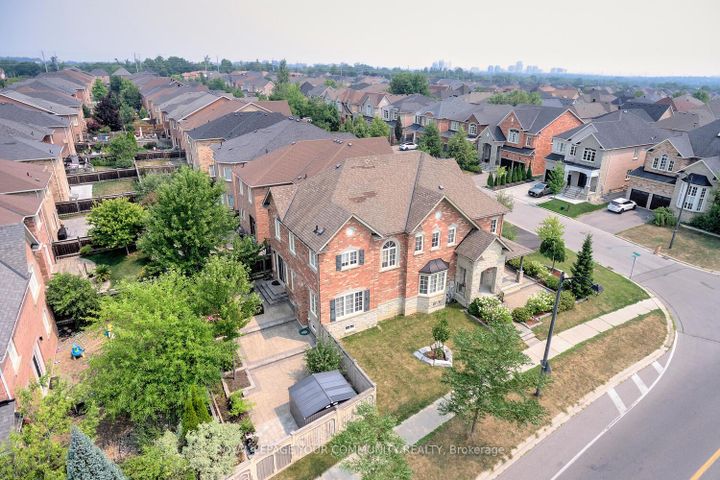 Photo 45 at 2 Aegis Drive, Patterson, Vaughan
