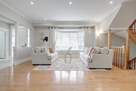 Photo 7 at 2 Aegis Drive, Patterson, Vaughan