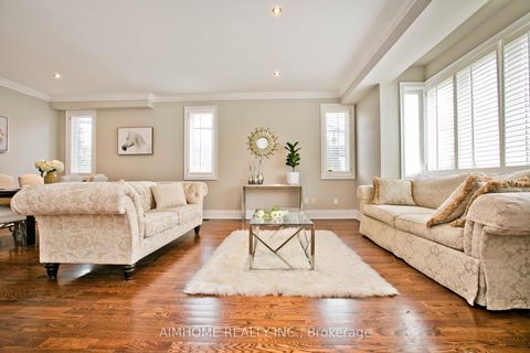 Photo 1 at 401 Longmore Street, Willowdale East, Toronto