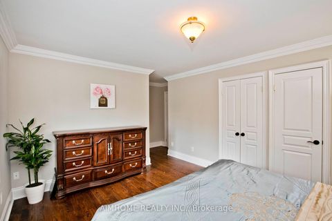 Photo 15 at 401 Longmore Street, Willowdale East, Toronto