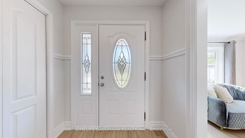 Photo 3 at 20573 Yonge Street, Holland Landing, East Gwillimbury
