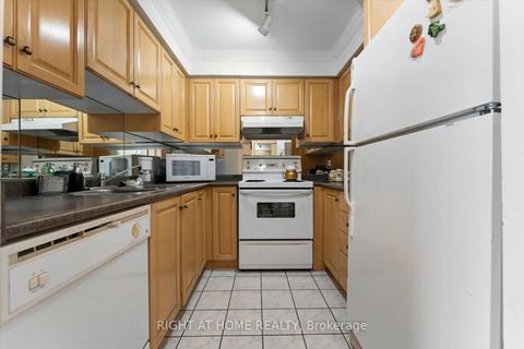 Photo 13 at 308 - 23 Lorraine Drive, Willowdale West, Toronto
